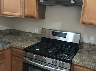 689 Elizabeth St, Perth Amboy, NJ 08861