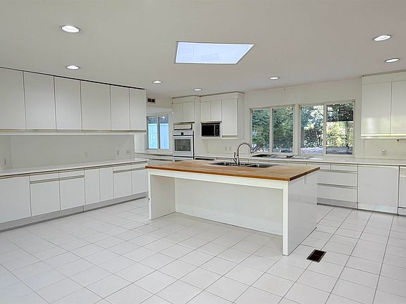 5th image of 4825 Old Leeds Rd