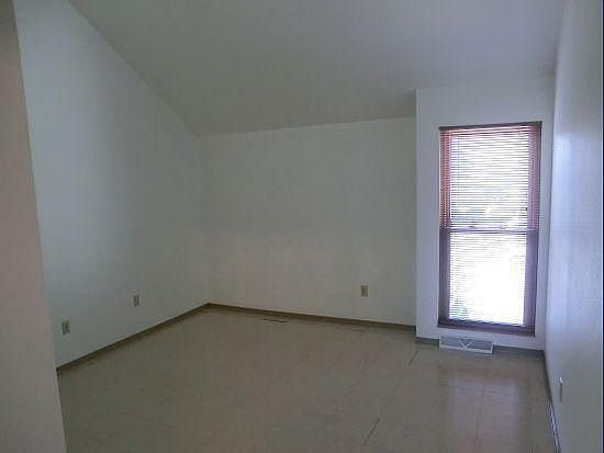 5th image of 1631 W Edgerton Ave #1112