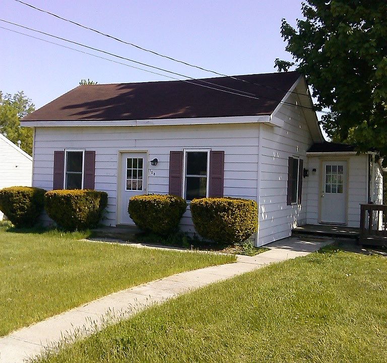 108 Lake St