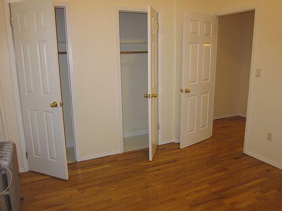 3rd image of 2526 30th Ave APT 1