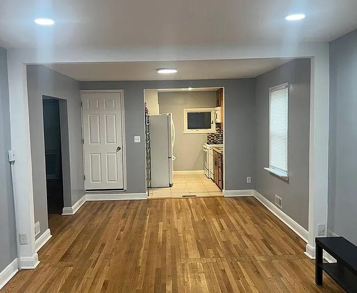 2500 Linwood Rd — Photo 4