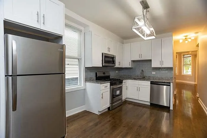 2657 N Ridgeway Ave — Photo 10