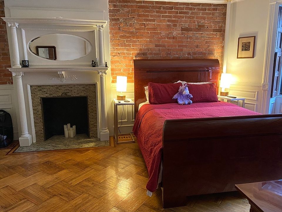 1st image of 190 Park Pl #1