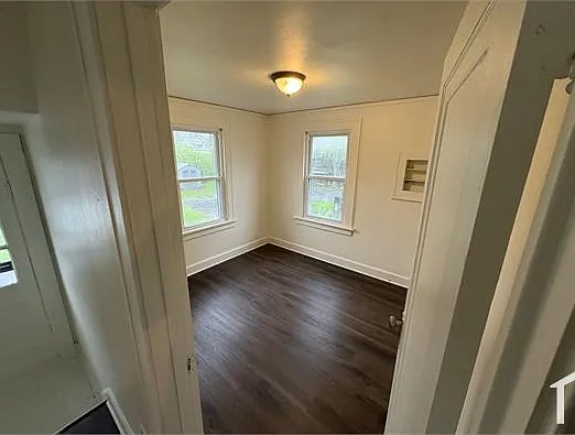 123 Ellenwood Ave — Photo 9