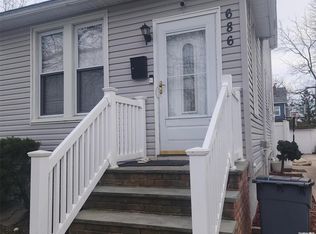 686 Stratford Rd, Baldwin, NY 11510