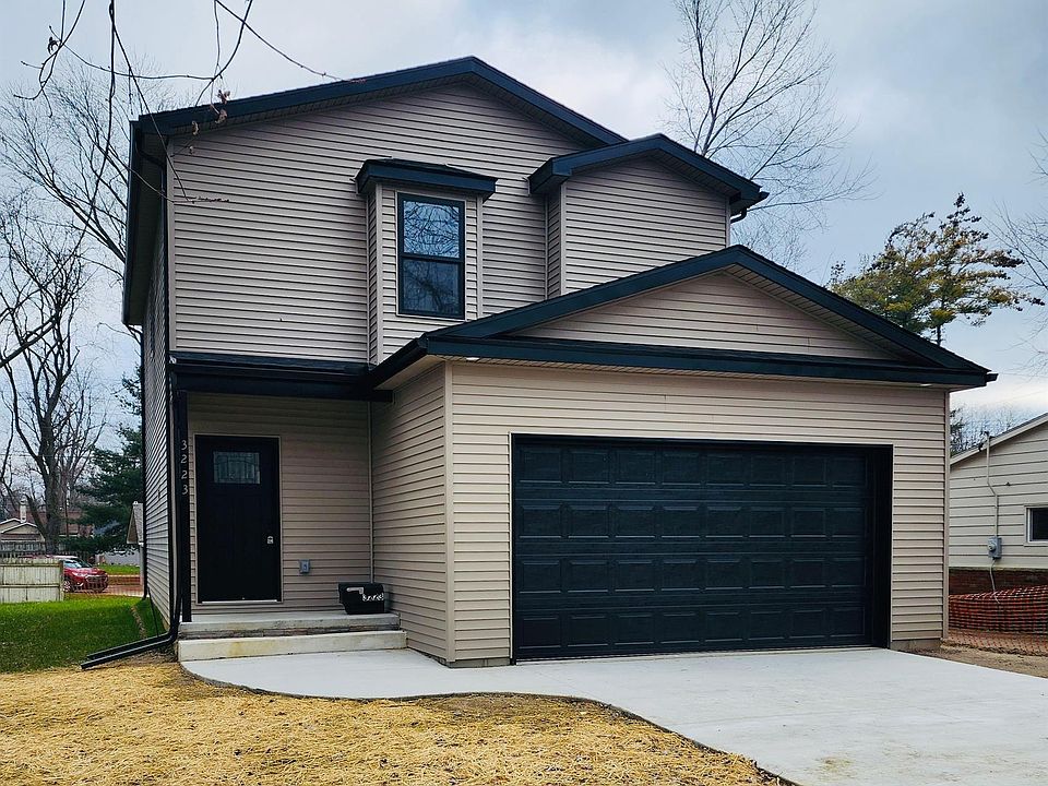 1st image of 3223 Arbutus St