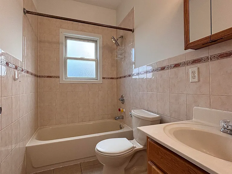 215 Delaware Ave — Photo 12