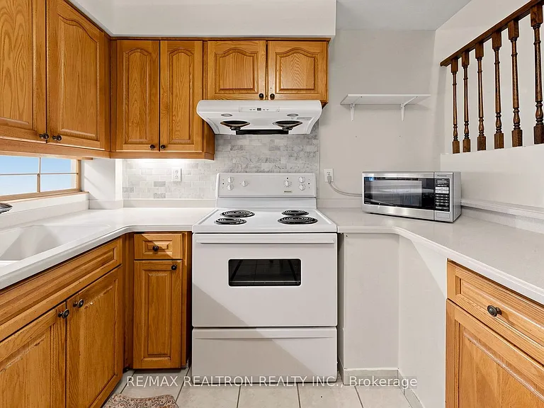 30 McGill St — Photo 9