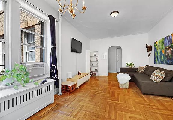 5th image of 811 Walton Ave APT E4