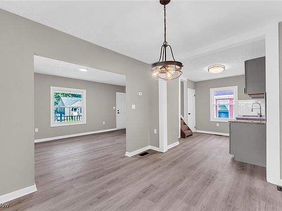 4th image of 4004 W 23rd St