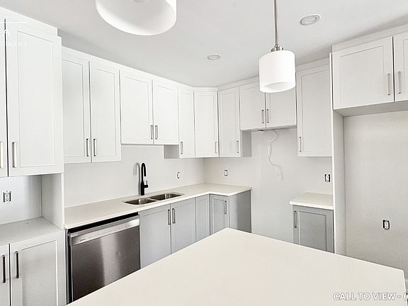 2nd image of 10 Mechanic St W #303C