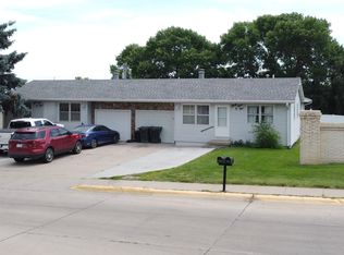 3901-3903 Fairacres Rd, Kearney, NE 68845