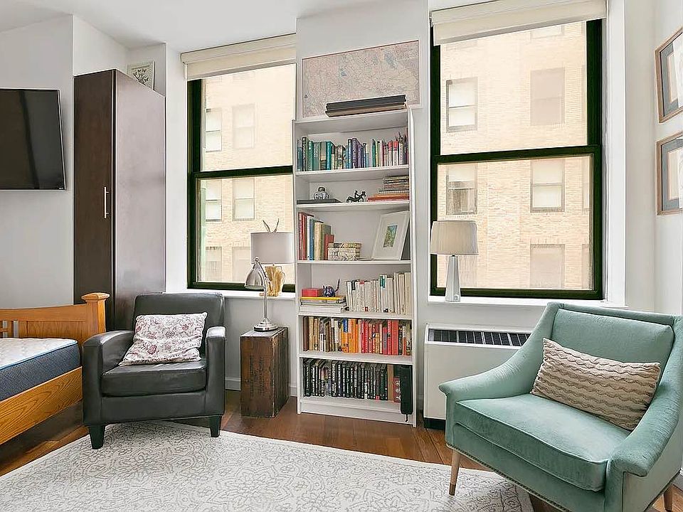 1st image of 1 Wall Street Ct APT 806