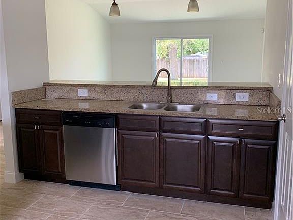 3rd image of 2502 E Tipton Dr