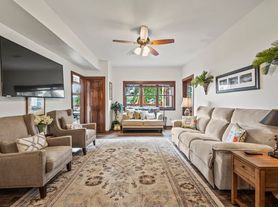 473 Cuscowilla Dr
