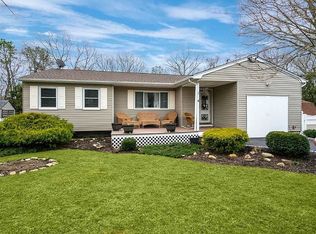 48 Poncho Dr, Mastic, NY 11950