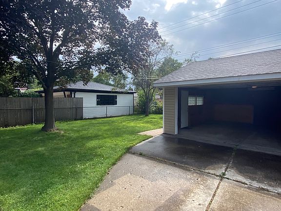 4th image of 27873 Palmer Blvd