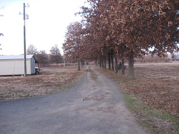 3rd image of 19 Crooked Creek Ln