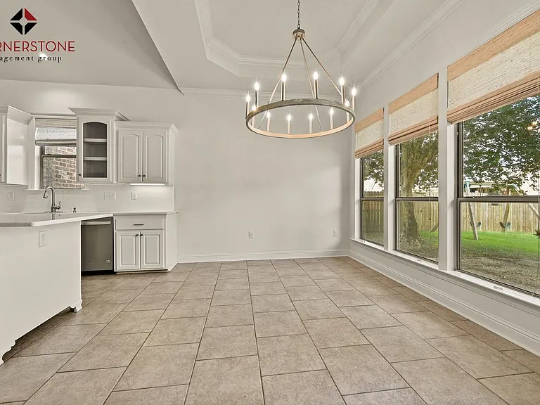 8564 Grand View Dr — Photo 8
