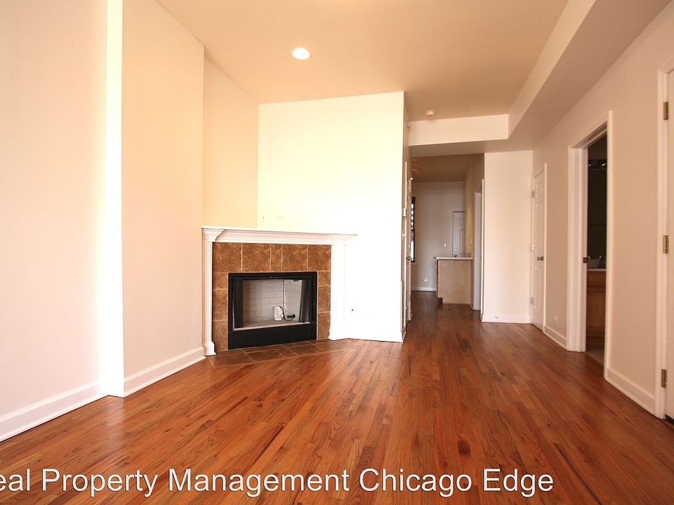1st image of 2401 S Oakley Ave #203