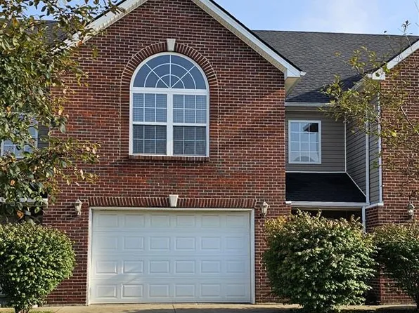 152 Twin Lakes Dr, Vine Grove, KY 40175