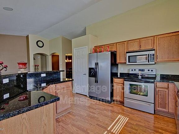 3rd image of 16781 W Mesquite Dr