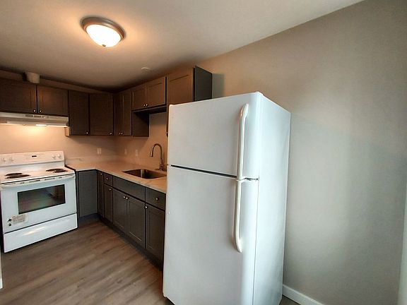 4th image of 4849 Yakima Ave #5