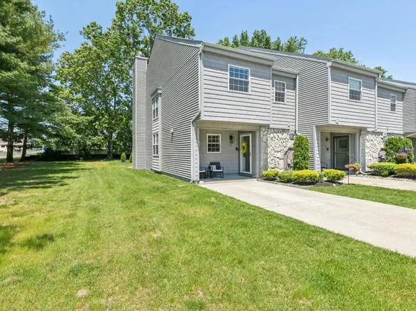 11 Harbor Dr #11, Hammonton, NJ 08037