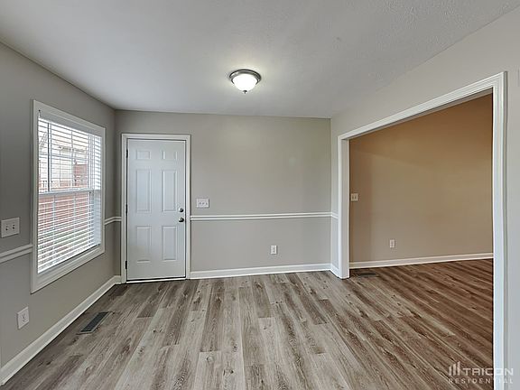 4th image of 1207 Bolton Dr