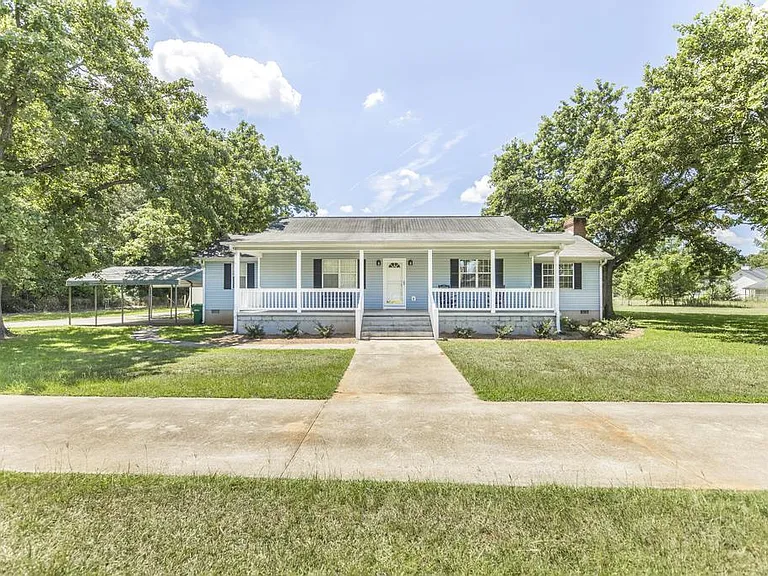 236 Blue Meadow Cir — Photo 1