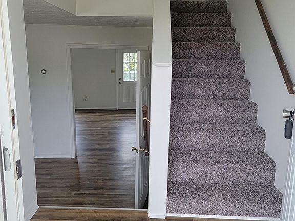 3rd image of 118 Whaley Ct