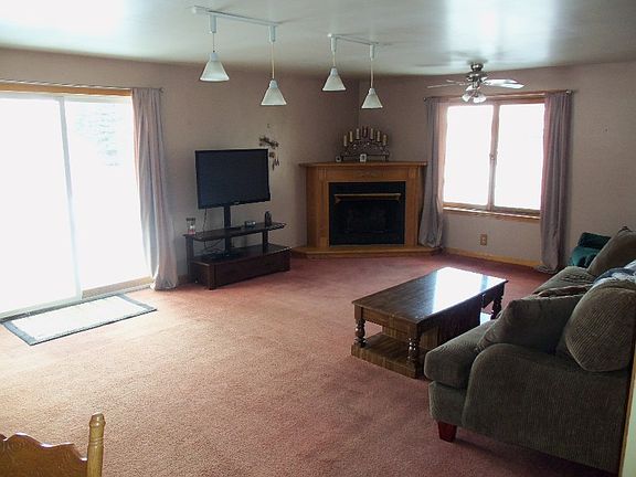 4th image of 2933 Cadillac Dr