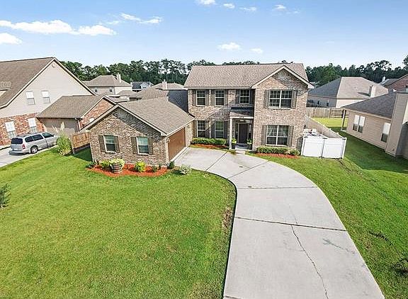 2nd image of 424 Autumn Haven Cir