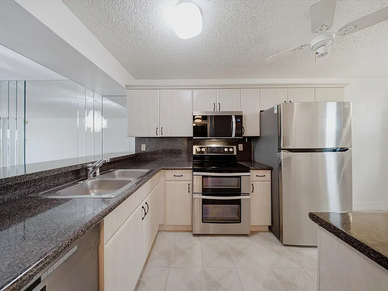 6539 Coral Lake Dr #403 — Photo 5