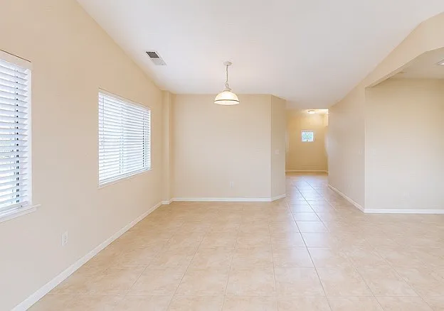 946 Sandy Way — Photo 5