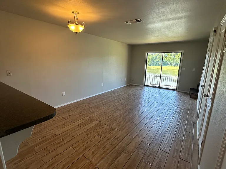 211 N Grace St #6 — Photo 8