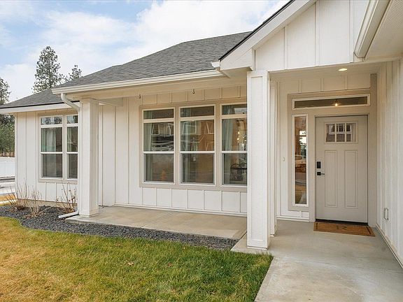 3rd image of 2716 S Sonora Dr