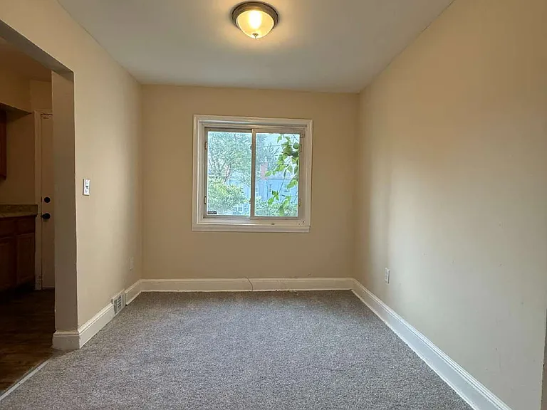 3426 Baker St NE — Photo 18