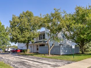 9 Red Barn Rd, Matteson, IL 60443