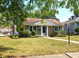 121 S Euclid Ave, Villa Park, IL 60181