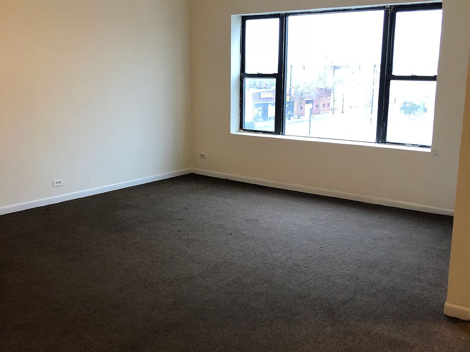 1st image of 1376 W 79th St #1376312