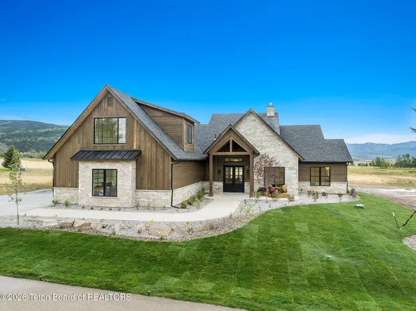 171 Desert Fox Ln, Victor, ID 83455