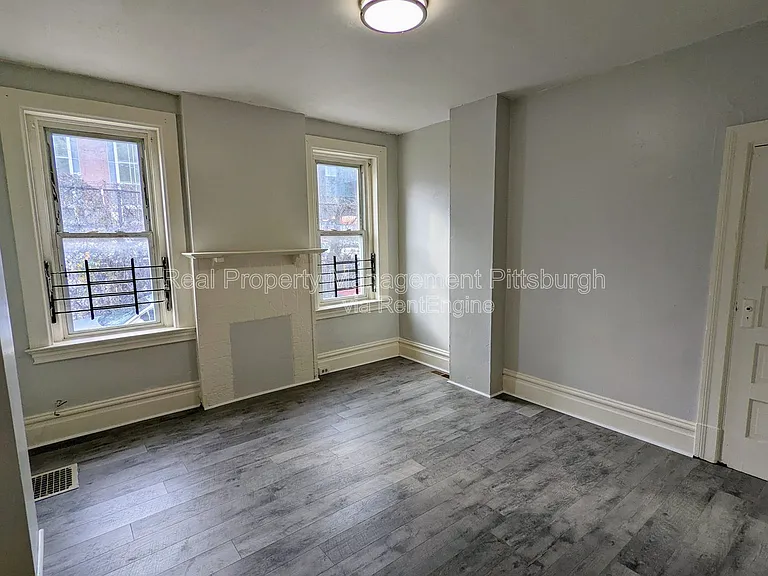 42 Van Braam St #2 — Photo 11