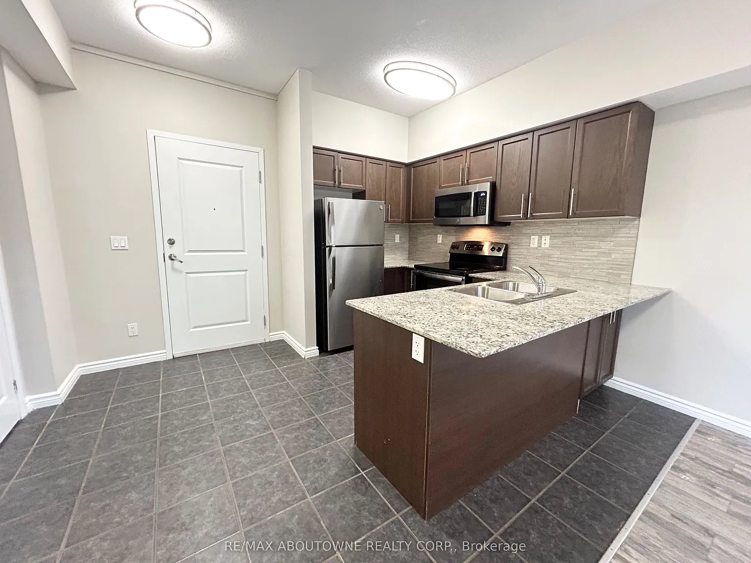 2 bed, $2,125 — Photo 2