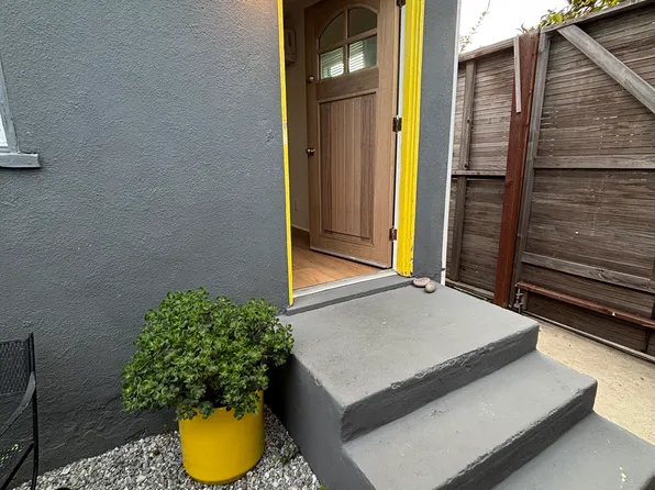 724 Crestmoore Pl, Venice, CA 90291