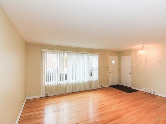 2nd image of 7606 Knox Ave
