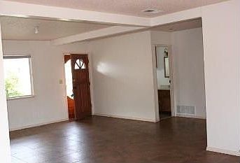 3rd image of 324 Calor Dr