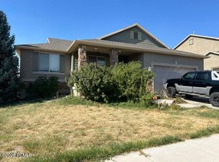 301 E Salem Park Cir, Salem, UT 84653