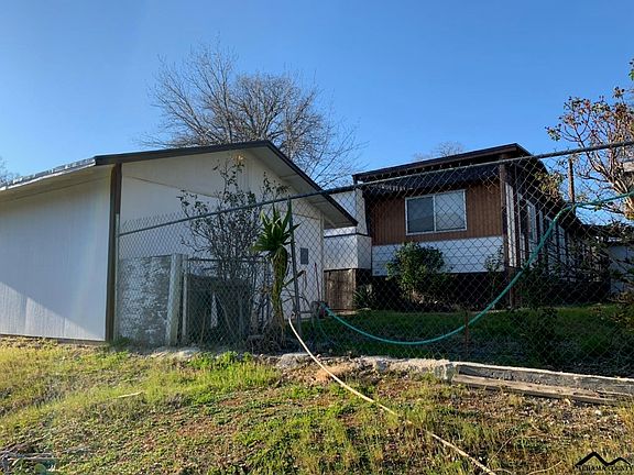 3rd image of 14420 Eastridge Dr